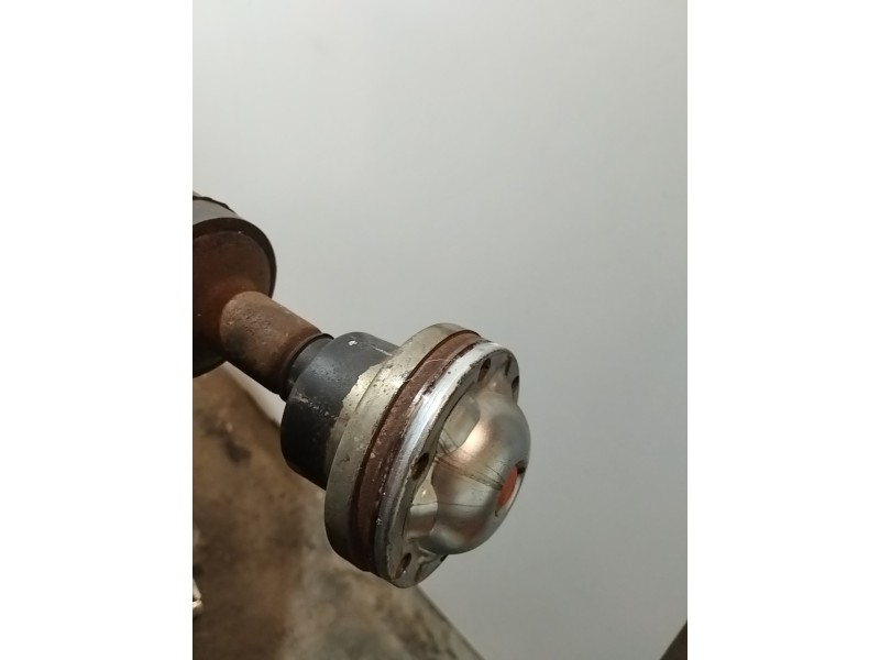 Recambio de cardan trasero para land rover evoque 2.0 td4 cat referencia OEM IAM GJ327L190AB  