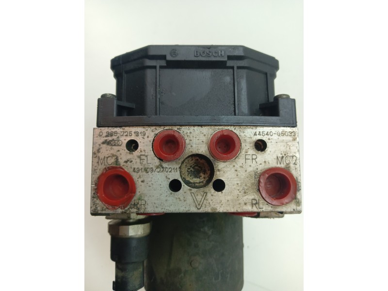 Recambio de abs para toyota avensis berlina (t25) 2.0 d4-d executive berlina (5-ptas.) referencia OEM IAM 4454005033  