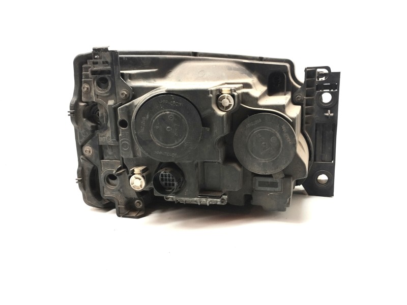 Recambio de faro izquierdo para land rover discovery 4 tdv6 hse referencia OEM IAM AH2213W030GC  