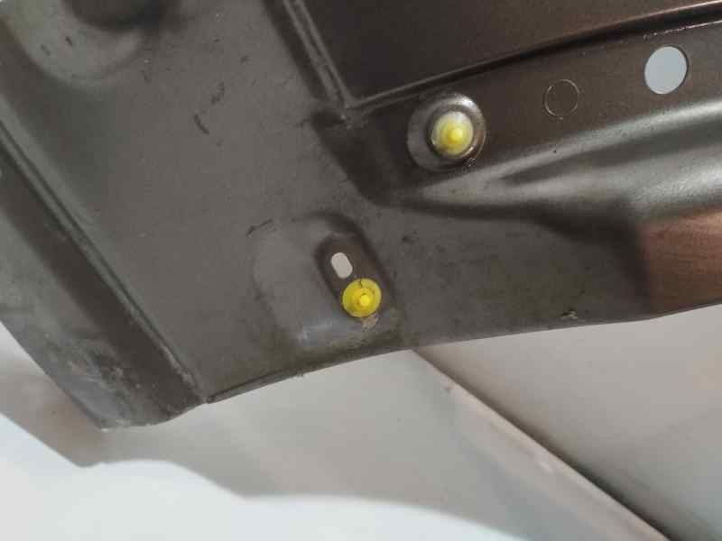 Recambio de aleta delantera derecha para land rover discovery 4 tdv6 hse referencia OEM IAM   