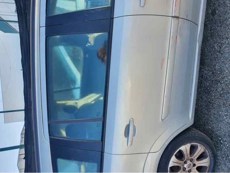 Recambio de puerta trasera derecha para opel zafira b 1.9 cdti 16cv referencia OEM IAM   