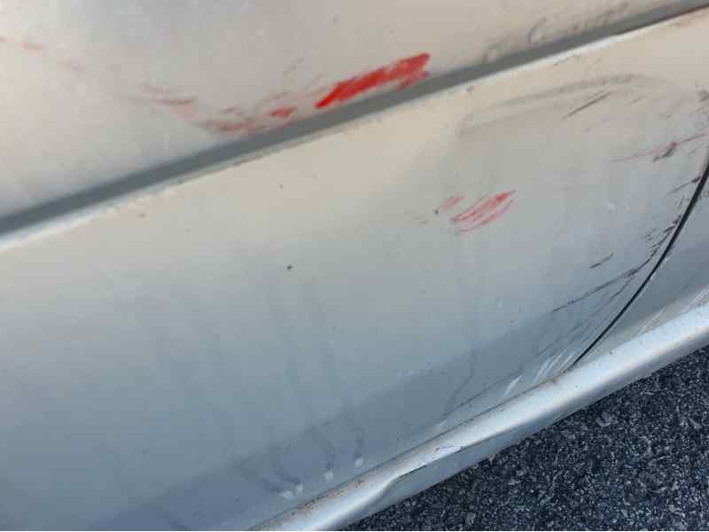 Recambio de puerta trasera derecha para opel zafira b 1.9 cdti 16cv referencia OEM IAM   