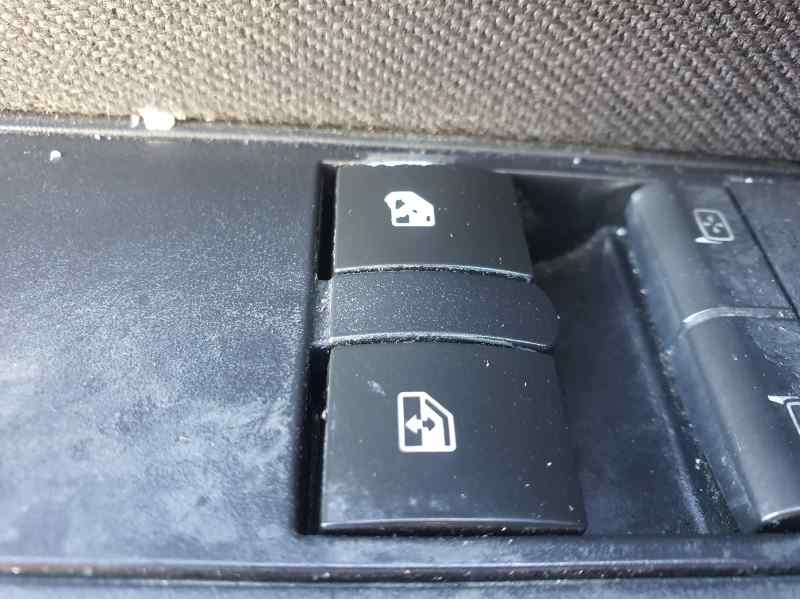 Recambio de mando elevalunas delantero izquierdo para opel zafira b 1.9 cdti 16cv referencia OEM IAM   