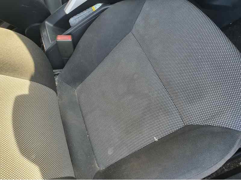 Recambio de asiento delantero derecho para opel zafira b 1.9 cdti 16cv referencia OEM IAM   