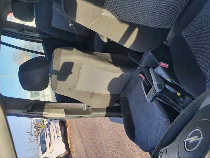 Recambio de asiento delantero derecho para opel zafira b 1.9 cdti 16cv referencia OEM IAM   