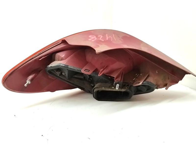 Recambio de piloto trasero derecho para peugeot 207 1.4 referencia OEM IAM 9649986580  