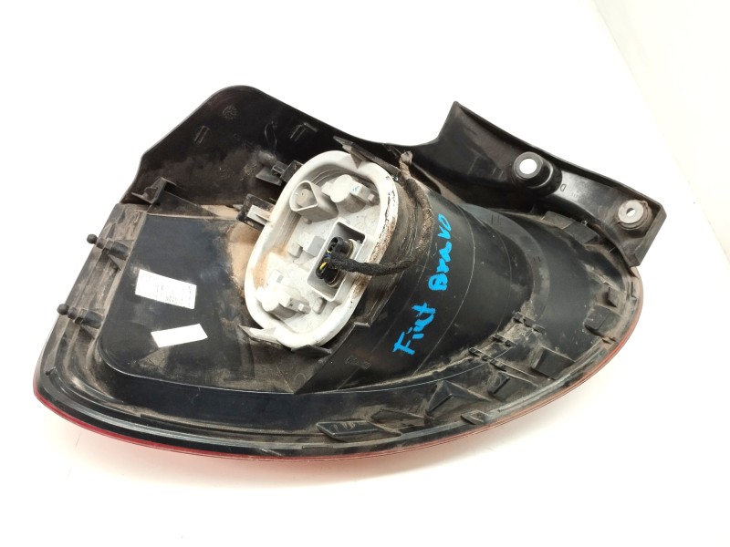 Recambio de piloto trasero derecho para fiat bravo (198) 1.9 8v jtd cat referencia OEM IAM   