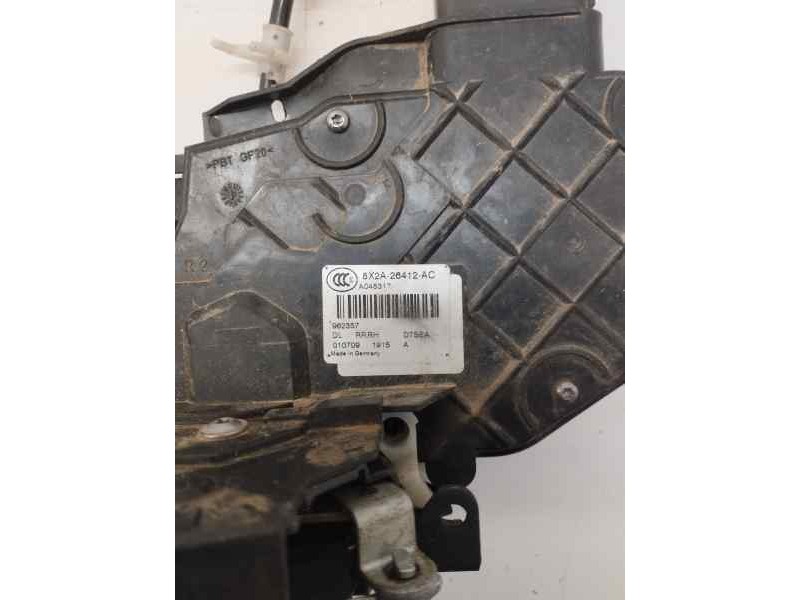 Recambio de cerradura puerta trasera derecha para land rover discovery 4 tdv6 hse referencia OEM IAM 8X2A26412AC  