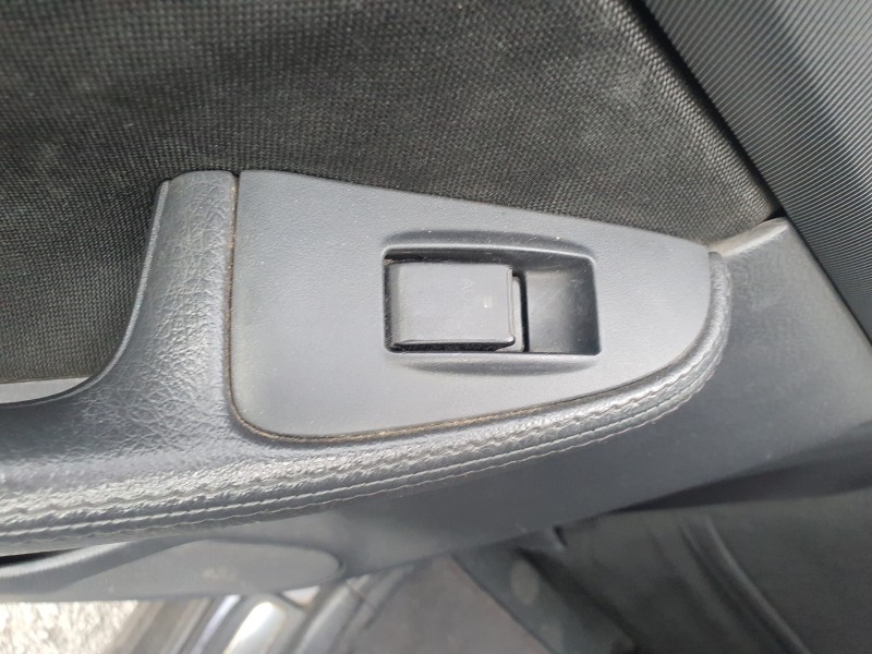 Recambio de mando elevalunas trasero izquierdo para toyota avensis wagon (t25) 2.0 d-4d executive referencia OEM IAM   
							