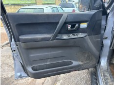 Recambio de guarnecido puerta delantera izquierda para mitsubishi montero (v60/v70) 3.2 di-d gls hunter (5-ptas.) referencia OEM