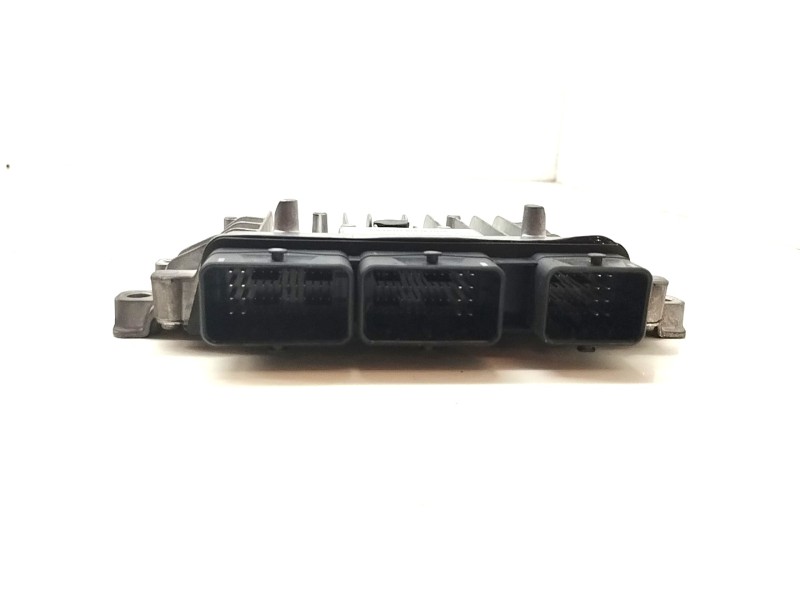 Recambio de centralita motor uce para peugeot 508 sw 2.0 16v hdi fap referencia OEM IAM 9666375980  
							
