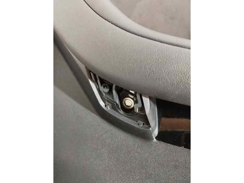 Recambio de guarnecido puerta trasera izquierda para jaguar i-pace se referencia OEM IAM   