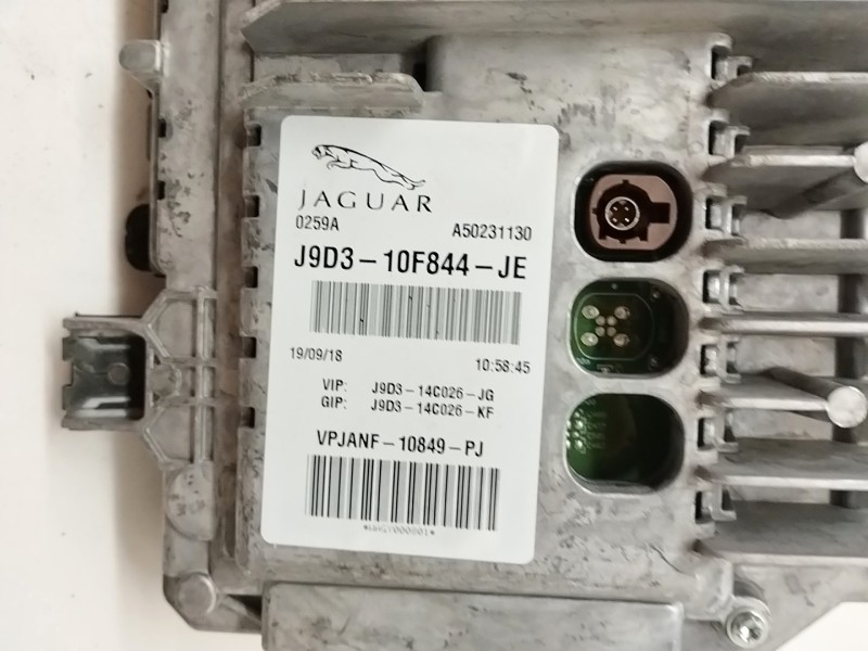 Recambio de cuadro instrumentos para jaguar i-pace se referencia OEM IAM J9D310F844JE  
