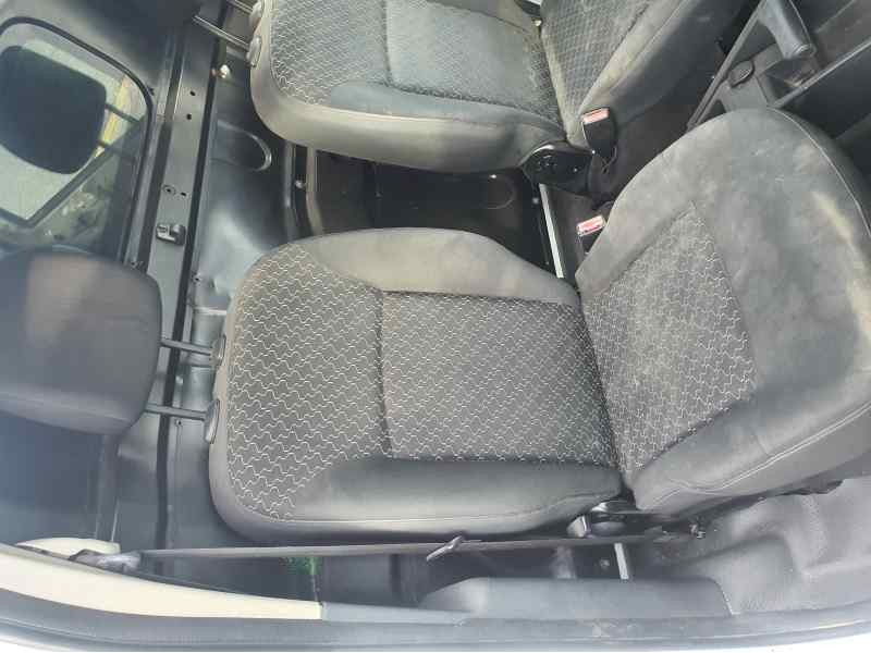Recambio de asiento delantero derecho para renault kangoo express 1.5 dci referencia OEM IAM   