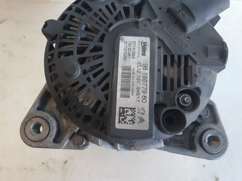 Recambio de alternador para peugeot 208 allure referencia OEM IAM 9818677980  