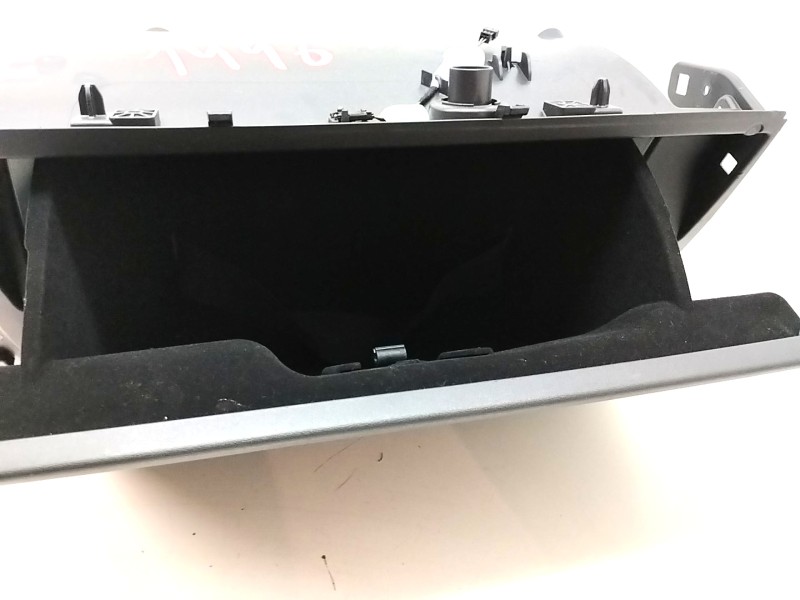 Recambio de guantera para jaguar i-pace se referencia OEM IAM   