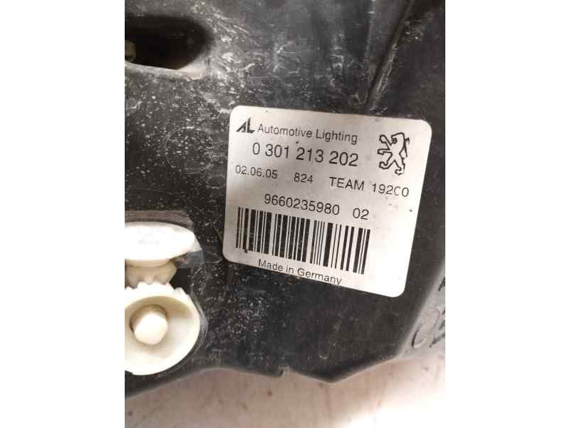Recambio de faro derecho para peugeot 407 1.6 hdi referencia OEM IAM 0301213202  