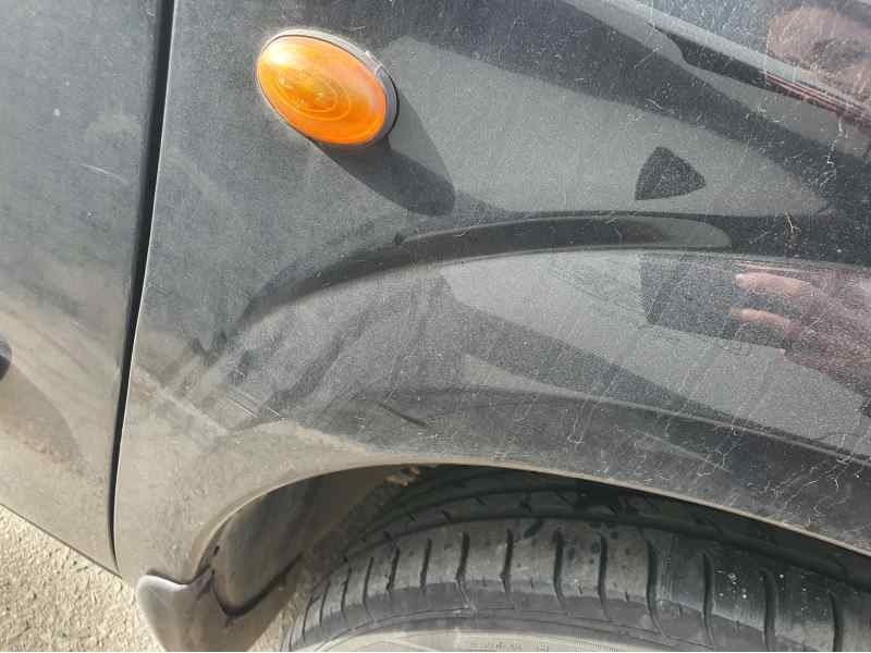 Recambio de aleta delantera derecha para chrysler voyager (rg) 2.5 crd 141 cv referencia OEM IAM   
							