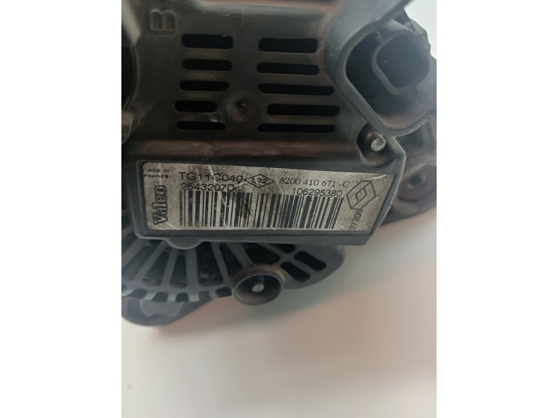 Recambio de alternador para renault megane ii berlina 5p 1.9 dci diesel referencia OEM IAM 8200410671  