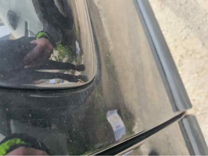 Recambio de puerta delantera derecha para chrysler voyager (rg) 2.5 crd 141 cv referencia OEM IAM   
							