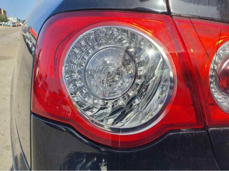 Recambio de piloto trasero izquierdo para volkswagen passat berlina (3c2) 2.0 tdi 140 cv referencia OEM IAM 084411982L  
							