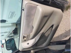 Recambio de guarnecido puerta delantera derecha para chrysler voyager (rg) 2.5 crd 141 cv referencia OEM IAM   