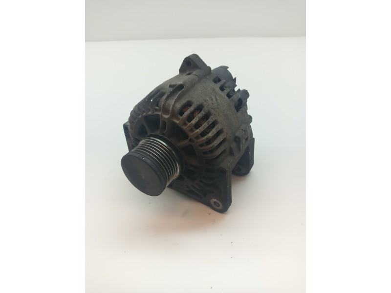 Recambio de alternador para renault clio ii fase ii (b/cb0) 1.5 dci diesel referencia OEM IAM 8200386806  
							