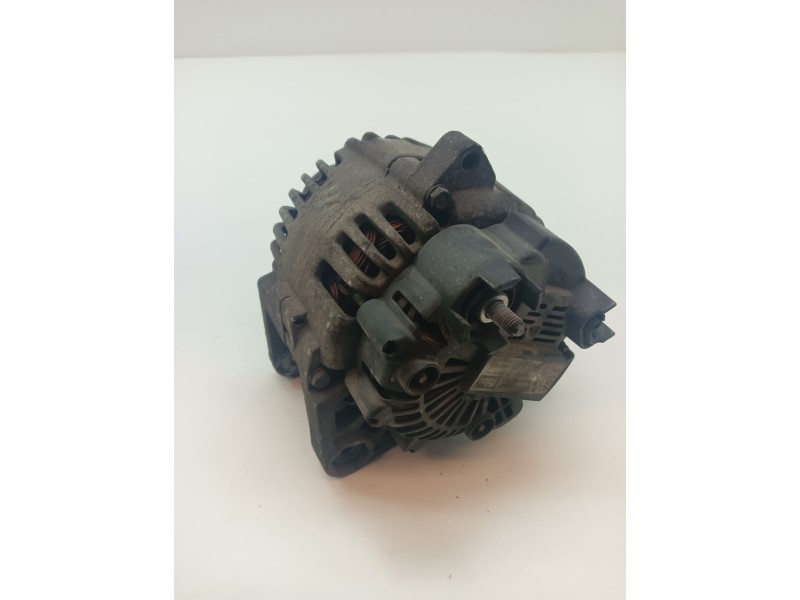Recambio de alternador para renault clio ii fase ii (b/cb0) 1.5 dci diesel referencia OEM IAM 8200386806  
