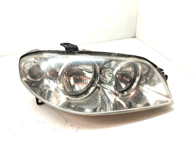 Recambio de faro derecho para fiat punto berlina (188) 1.2 8v 60 cv referencia OEM IAM   
