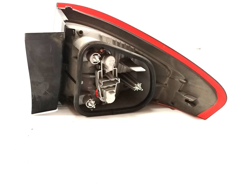 Recambio de piloto trasero izquierdo para ford mondeo ber. (ca2) 2.0 tdci cat referencia OEM IAM 7S7113405A  