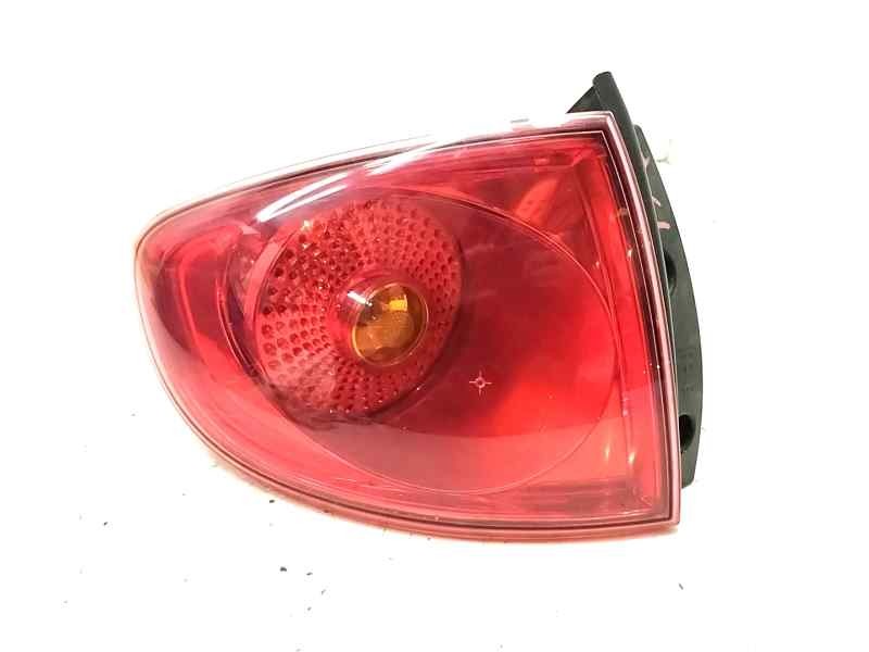 Recambio de piloto trasero izquierdo para seat altea (5p1) 1.9 tdi 105 cv dsg referencia OEM IAM 5P0945095E  
							