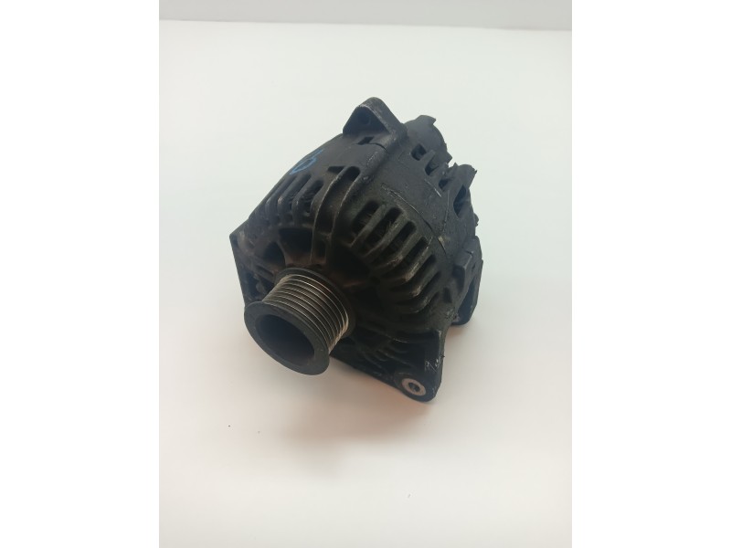 Recambio de alternador para renault scenic ii 1.9 dci diesel referencia OEM IAM 8200495294A  