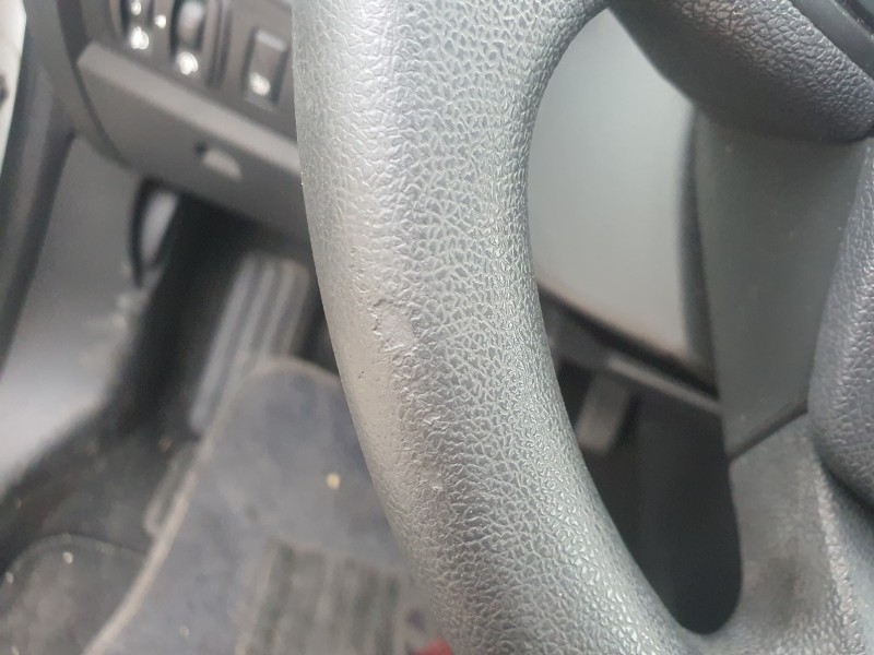 Recambio de volante sin airbag para renault megane iii berlina 5 p 1.2 16v referencia OEM IAM   