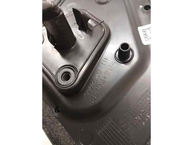 Recambio de retrovisor izquierdo para toyota yaris iv 1.5 hybrid 116 cv referencia OEM IAM 9902200  