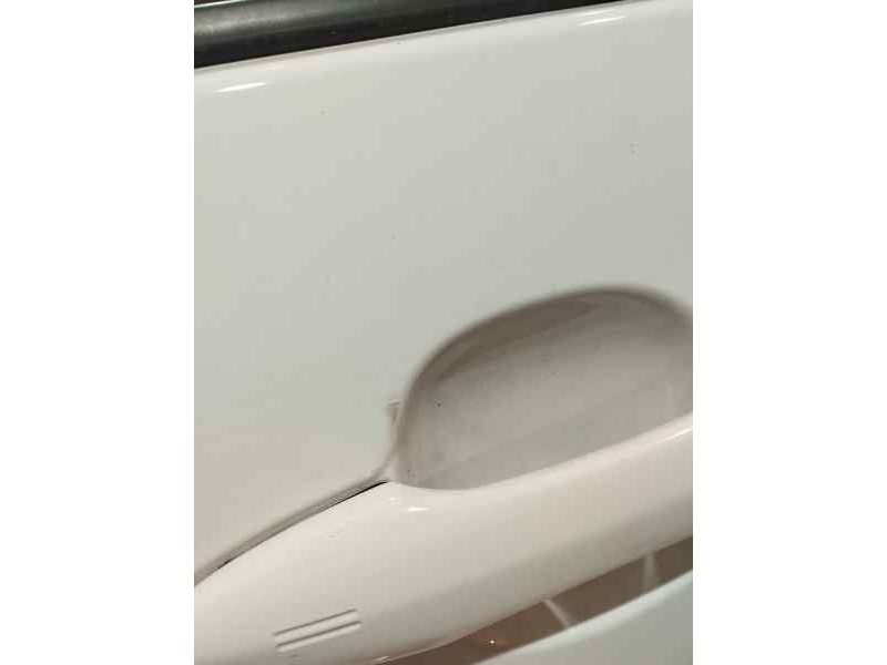 Recambio de puerta delantera izquierda para toyota yaris iv 1.5 hybrid 116 cv referencia OEM IAM   