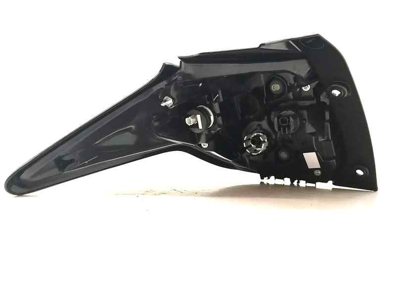 Recambio de piloto trasero derecho para toyota yaris iv 1.5 hybrid 116 cv referencia OEM IAM V356015  