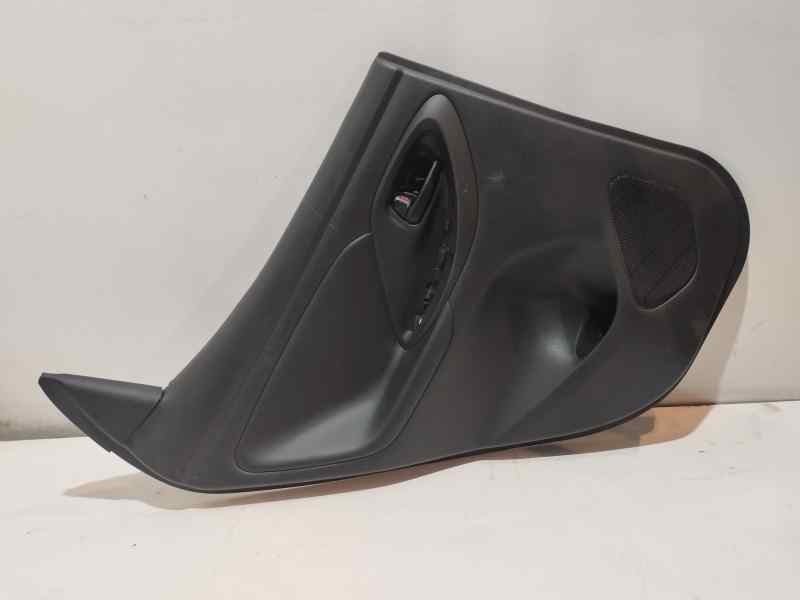 Recambio de guarnecido puerta trasera izquierda para toyota yaris iv 1.5 hybrid 116 cv referencia OEM IAM   
