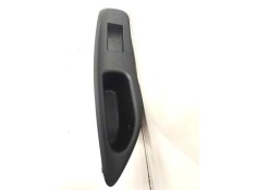 Recambio de mando elevalunas trasero izquierdo para toyota yaris iv 1.5 hybrid 116 cv referencia OEM IAM 74272K0090  