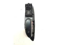 Recambio de mando elevalunas trasero izquierdo para toyota yaris iv 1.5 hybrid 116 cv referencia OEM IAM 74272K0090   2