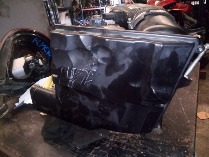 Recambio de filtro aire para mercedes-benz clase s (w221) berlina 3.0 cdi cat referencia OEM IAM A6420902101  