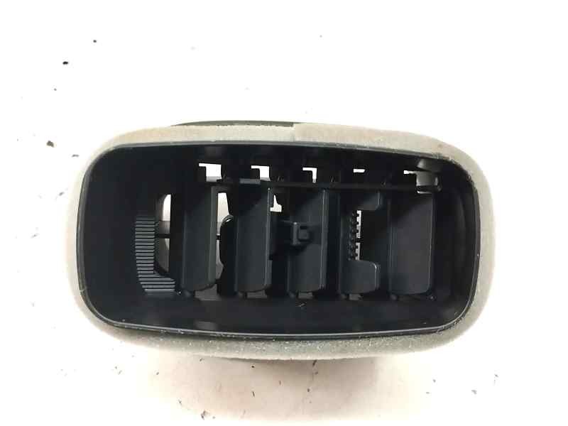 Recambio de rejilla aireadora para toyota yaris iv 1.5 hybrid 116 cv referencia OEM IAM 55650K0040  