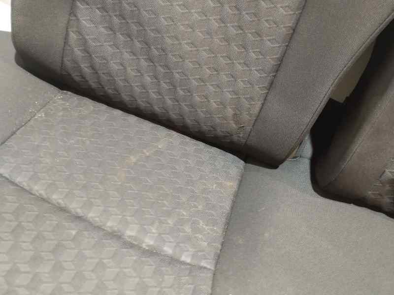 Recambio de asientos traseros para toyota yaris iv 1.5 hybrid 116 cv referencia OEM IAM   