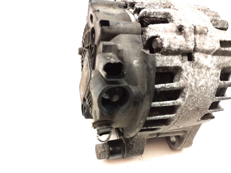 Recambio de alternador para peugeot 208 access referencia OEM IAM 9678048880  