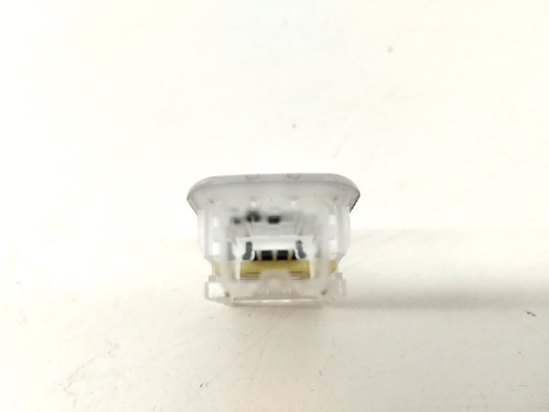 Recambio de luz interior para jaguar i-pace se referencia OEM IAM CPLA13776  