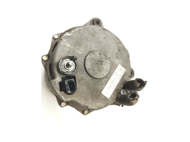 Recambio de alternador para volkswagen touareg (7l6) v6 tdi referencia OEM IAM 059903015P  