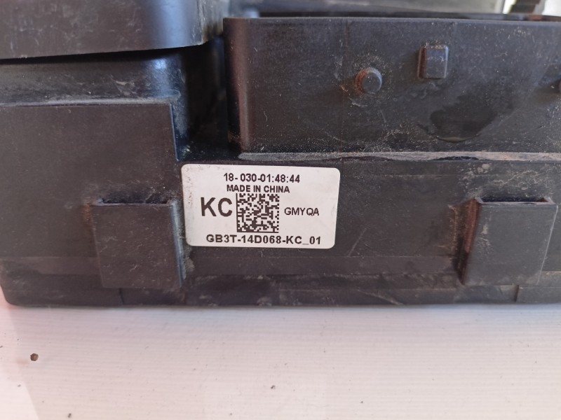 Recambio de caja reles / fusibles para ford ranger (tke) cabina simple 4x4 xl referencia OEM IAM GB3T14D068KC  