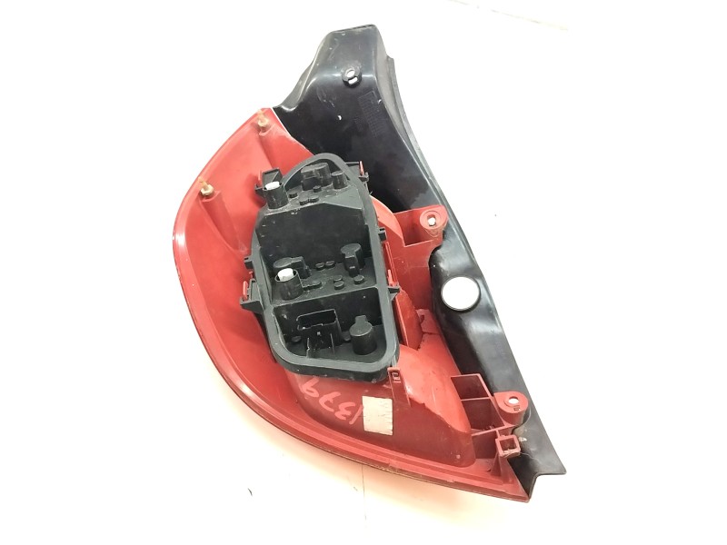 Recambio de piloto trasero derecho para renault clio iii 1.5 dci diesel referencia OEM IAM 89035080  