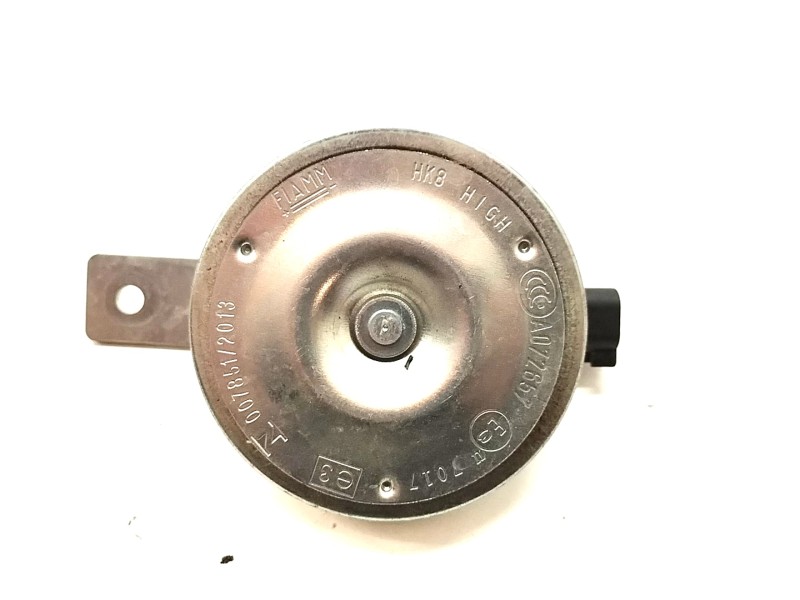 Recambio de claxon para jaguar i-pace se referencia OEM IAM BJ3213832  