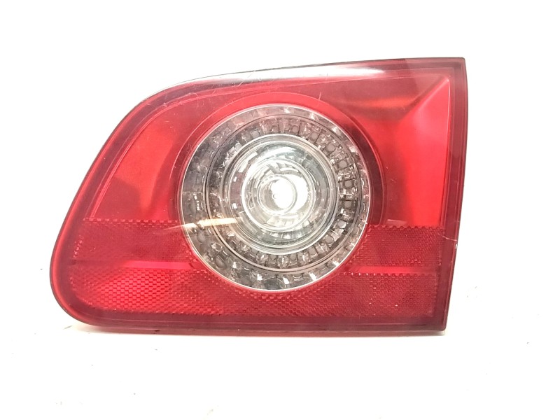 Recambio de piloto trasero derecho interior para volkswagen passat variant (3c5) 2.0 tdi referencia OEM IAM 27440803  
							
