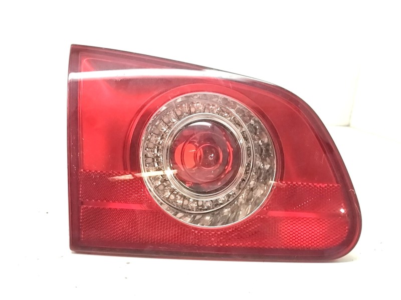 Recambio de piloto trasero izquierdo interior para volkswagen passat variant (3c5) 2.0 tdi referencia OEM IAM 27440701  
							